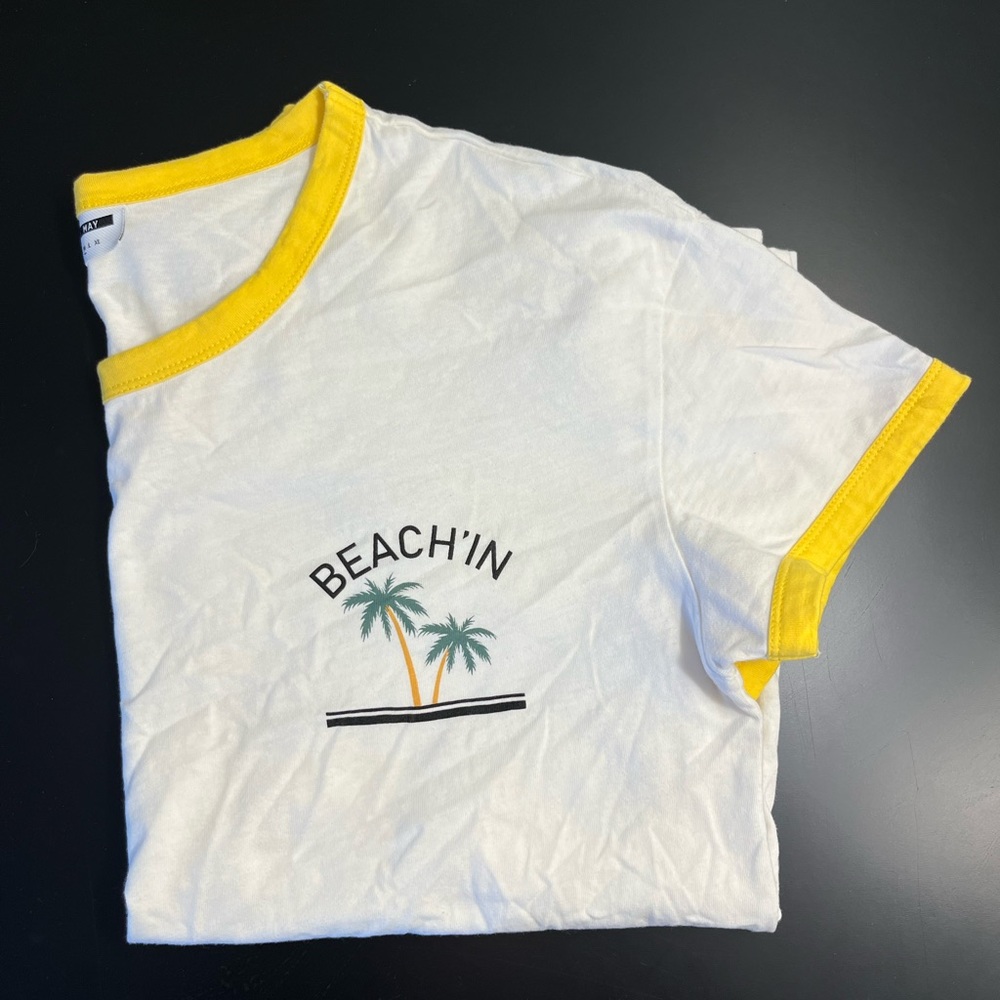 Beachin Tee